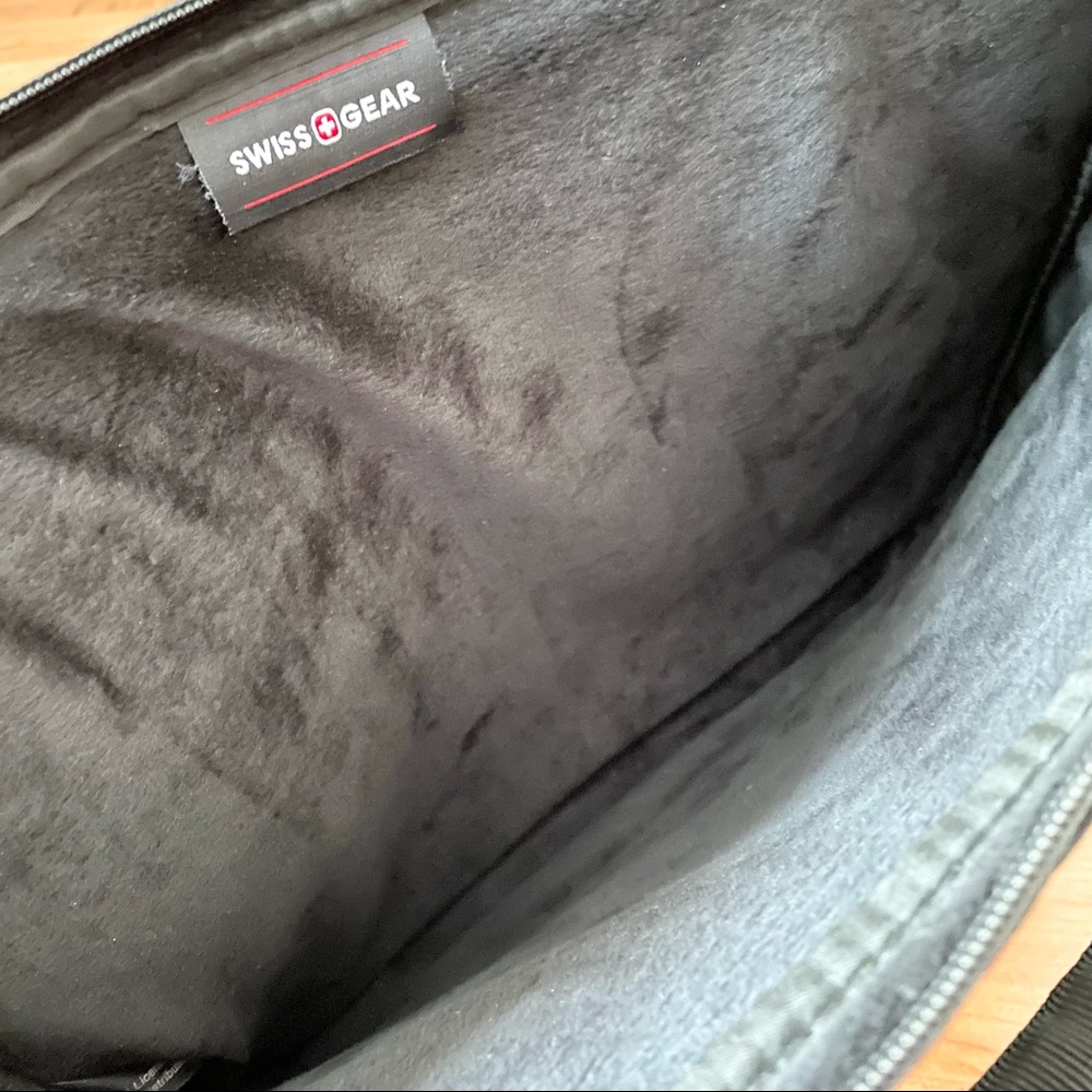 SwissGear Structure Laptop Case Bag - Picture 4 of 10
